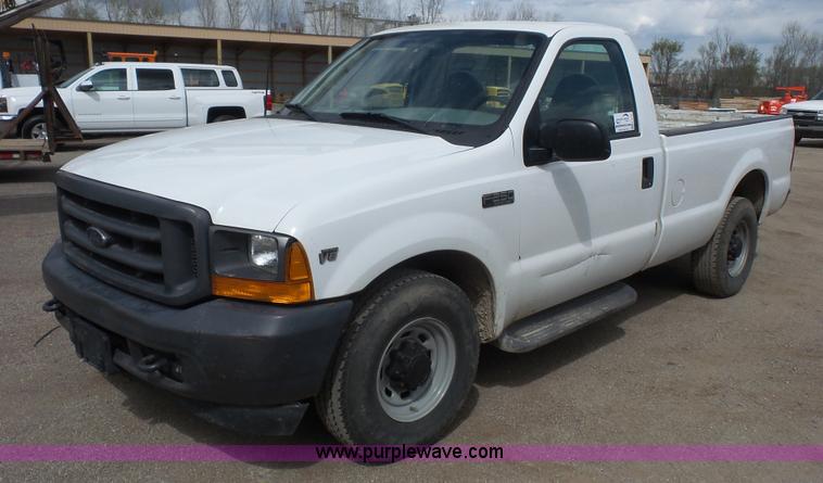 image for item K5147 2001 Ford F250 Super Duty pickup truck
