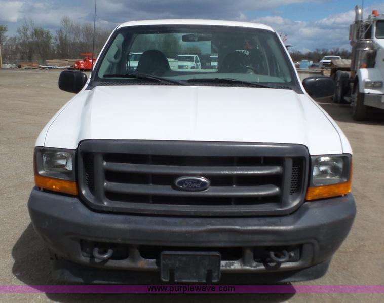image for item K5147 2001 Ford F250 Super Duty pickup truck