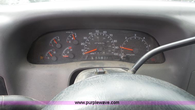 image for item K5147 2001 Ford F250 Super Duty pickup truck