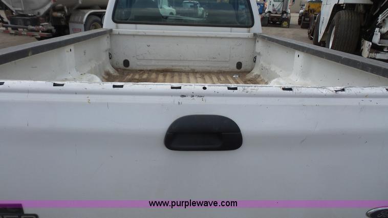 image for item K5147 2001 Ford F250 Super Duty pickup truck