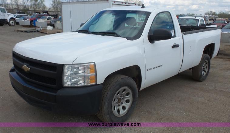 image for item K5186 2008 Chevrolet Silverado 1500 pickup truck
