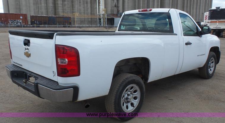 image for item K5186 2008 Chevrolet Silverado 1500 pickup truck