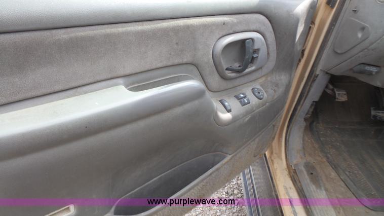 image for item K5195 1995 Chevrolet 1500 Ext. Cab pickup truck