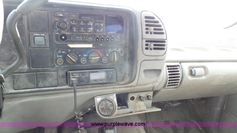 image for item K5195 1995 Chevrolet 1500 Ext. Cab pickup truck