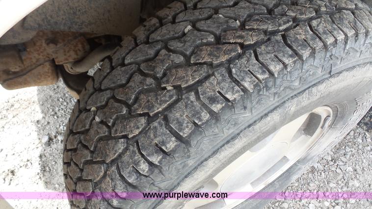 image for item K5195 1995 Chevrolet 1500 Ext. Cab pickup truck