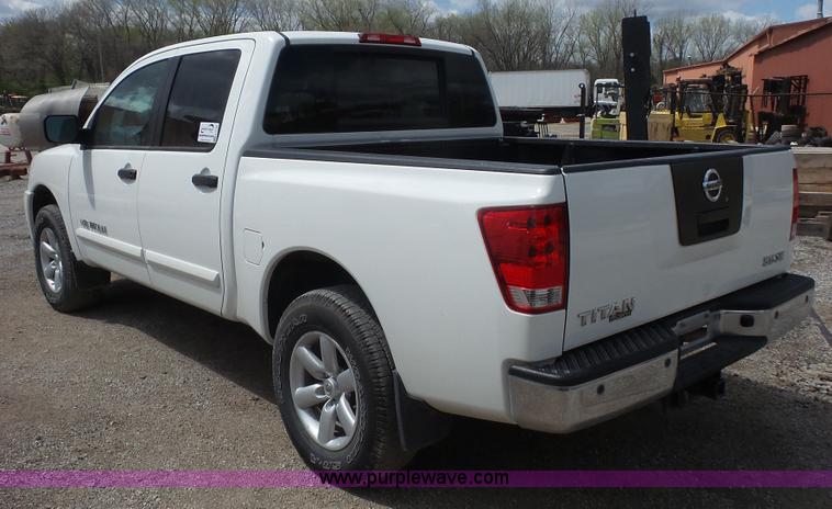 image for item K5196 2010 Nissan Titan Crew Cab pickup truck