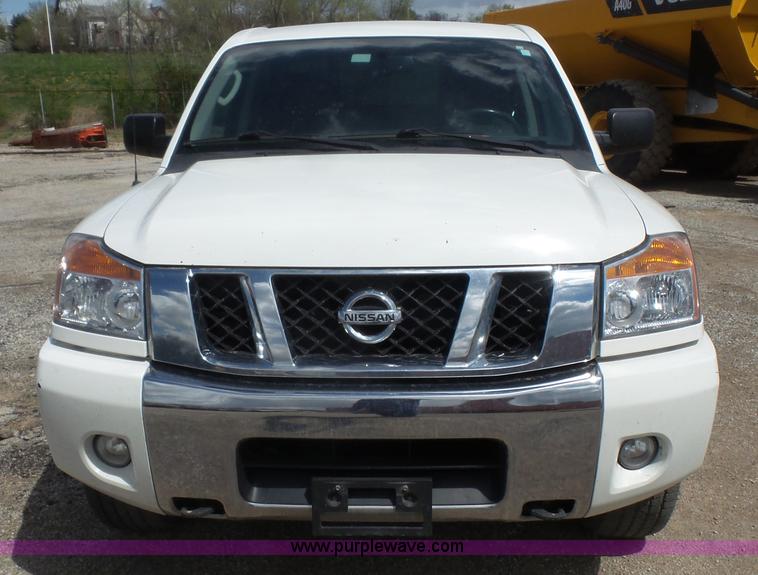 image for item K5196 2010 Nissan Titan Crew Cab pickup truck