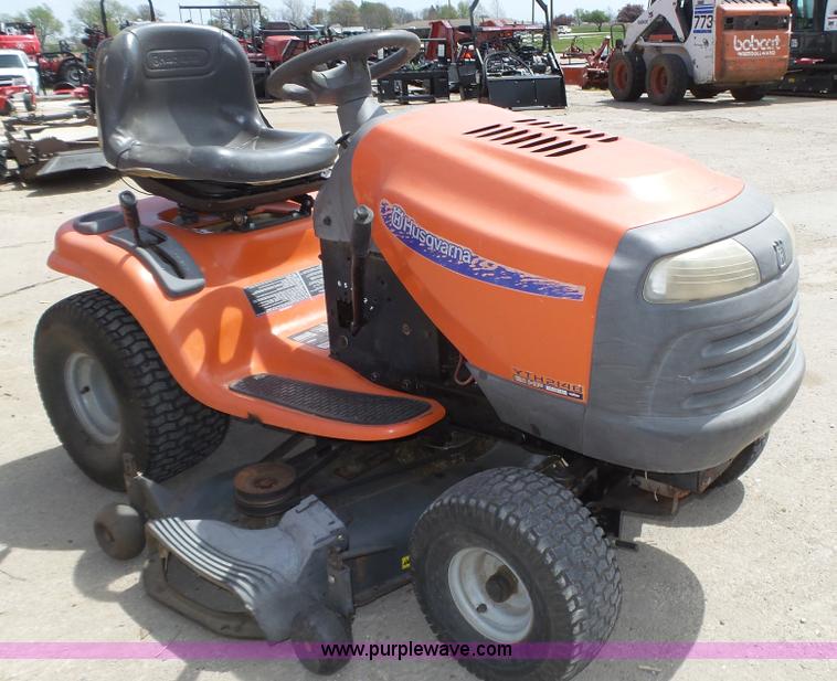 image for item K8268 Husqvarna YTH2148 lawn mower