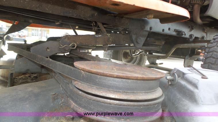 image for item K8268 Husqvarna YTH2148 lawn mower