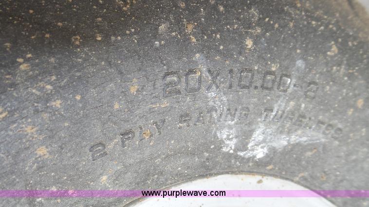 image for item K8268 Husqvarna YTH2148 lawn mower