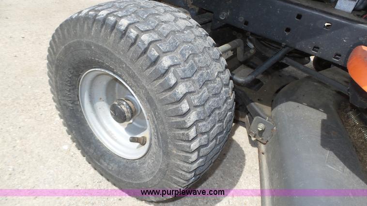 image for item K8268 Husqvarna YTH2148 lawn mower