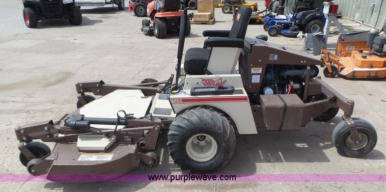 image for item K8269 Grasshopper 725 ZTR lawn mower