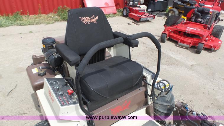 image for item K8269 Grasshopper 725 ZTR lawn mower