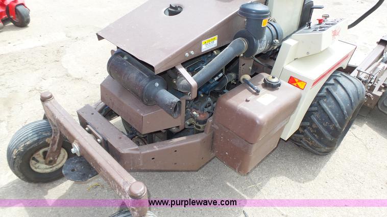 image for item K8269 Grasshopper 725 ZTR lawn mower