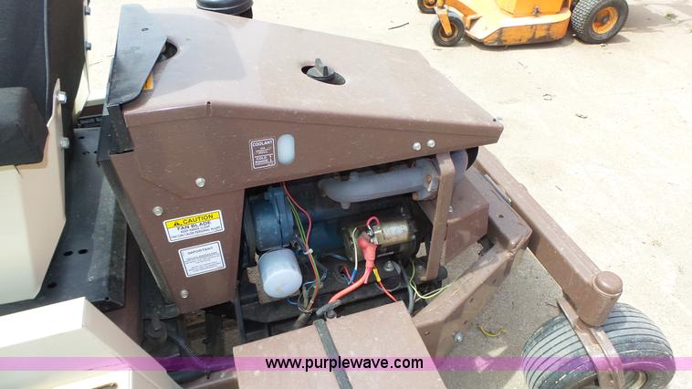 image for item K8269 Grasshopper 725 ZTR lawn mower