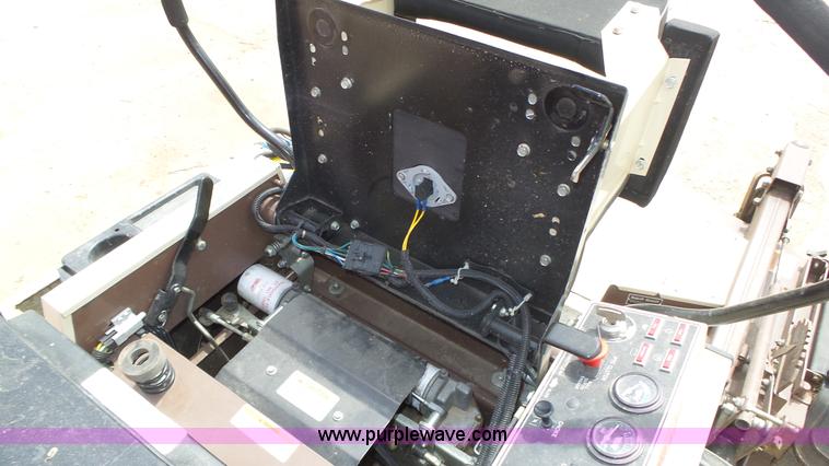 image for item K8269 Grasshopper 725 ZTR lawn mower