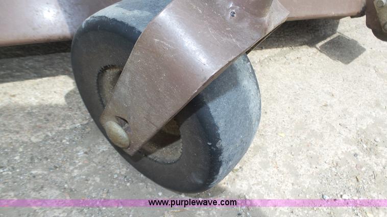 image for item K8269 Grasshopper 725 ZTR lawn mower