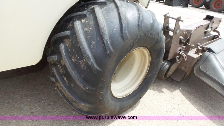 image for item K8269 Grasshopper 725 ZTR lawn mower