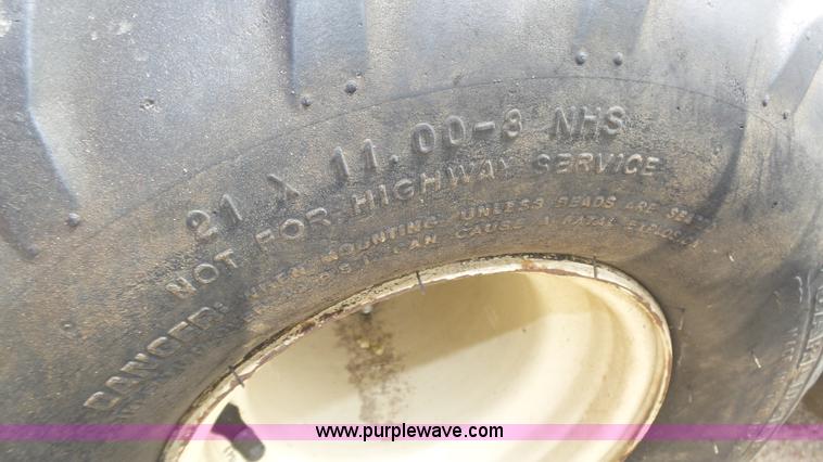 image for item K8269 Grasshopper 725 ZTR lawn mower