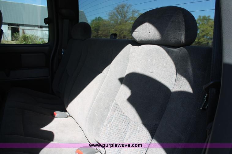 image for item K8977 2005 Chevrolet Silverado 1500 Ext. Cab pickup truck