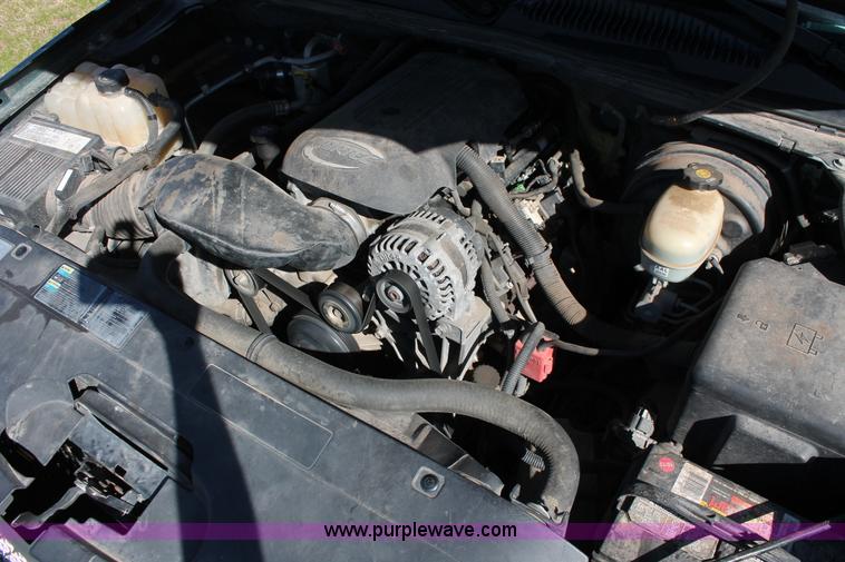 image for item K8977 2005 Chevrolet Silverado 1500 Ext. Cab pickup truck