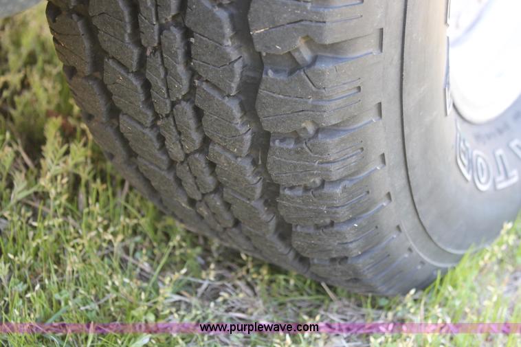 image for item K8977 2005 Chevrolet Silverado 1500 Ext. Cab pickup truck