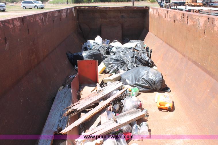 image for item K8982 Roll off container