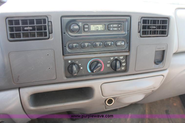 image for item K8983 1999 Ford F550 Super Duty XL service truck