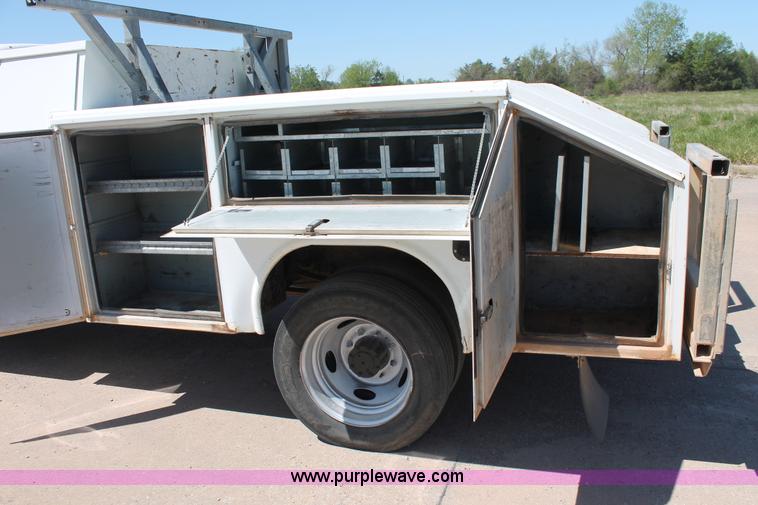 image for item K8983 1999 Ford F550 Super Duty XL service truck