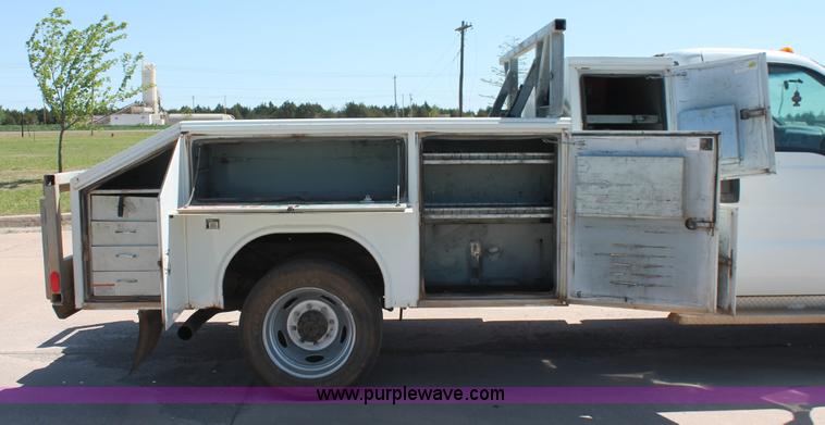 image for item K8983 1999 Ford F550 Super Duty XL service truck