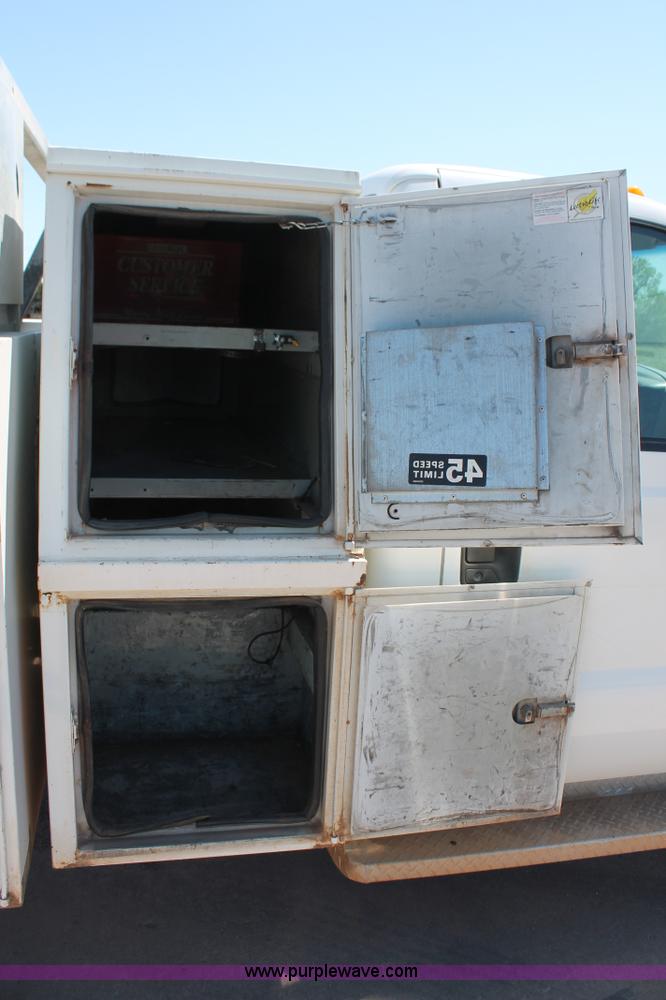 image for item K8983 1999 Ford F550 Super Duty XL service truck