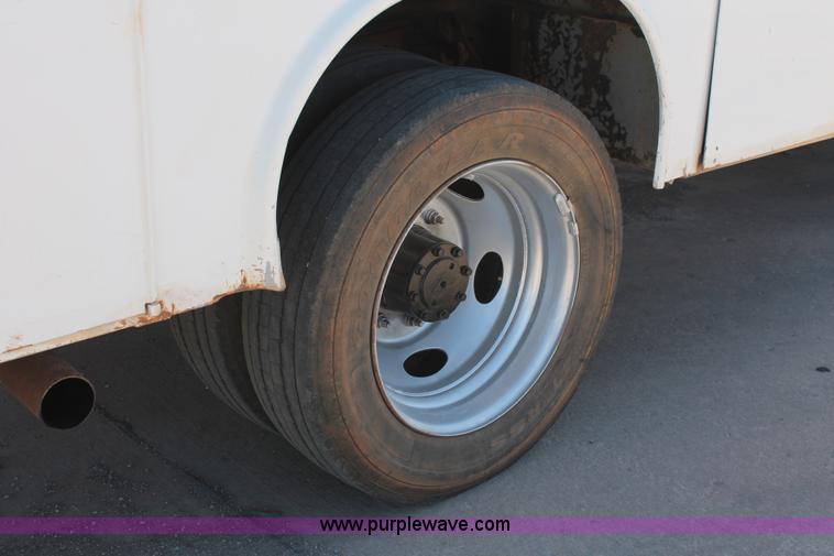 image for item K8983 1999 Ford F550 Super Duty XL service truck