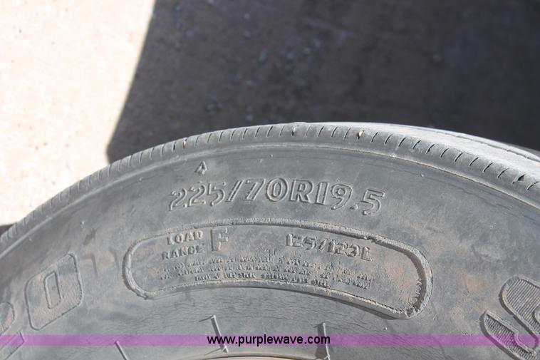 image for item K8983 1999 Ford F550 Super Duty XL service truck