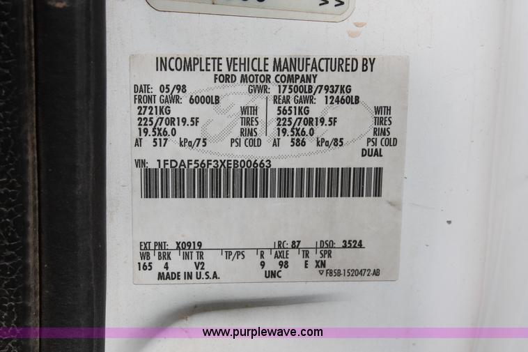 image for item K8983 1999 Ford F550 Super Duty XL service truck