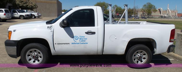 image for item L1530 2008 GMC Sierra 1500 pickup truck