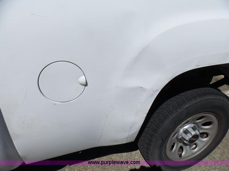 image for item L1530 2008 GMC Sierra 1500 pickup truck