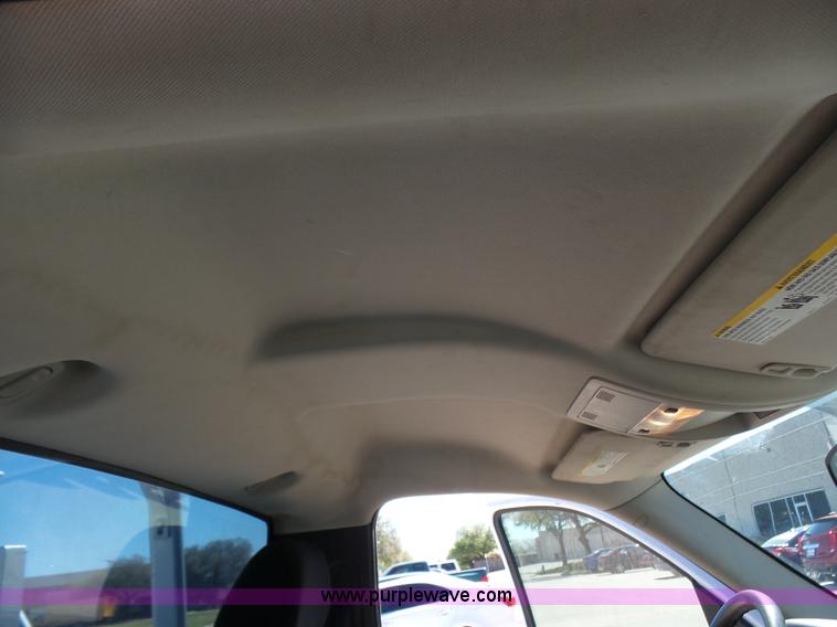 image for item L1530 2008 GMC Sierra 1500 pickup truck