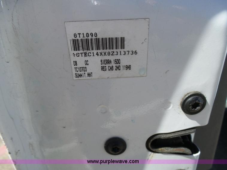 image for item L1530 2008 GMC Sierra 1500 pickup truck