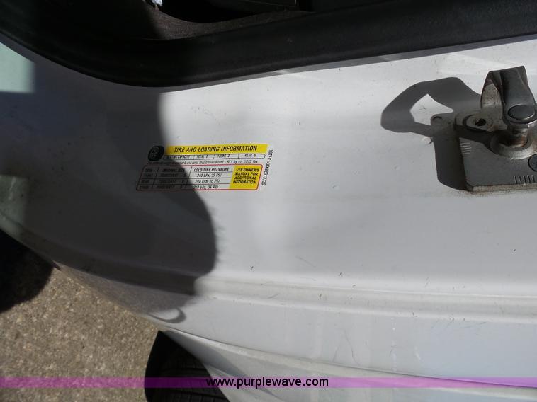 image for item L1530 2008 GMC Sierra 1500 pickup truck