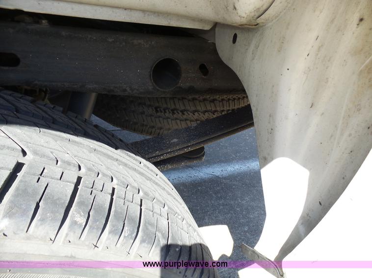 image for item L1530 2008 GMC Sierra 1500 pickup truck