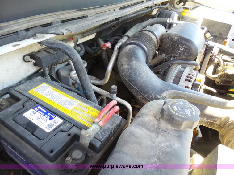 image for item L1530 2008 GMC Sierra 1500 pickup truck