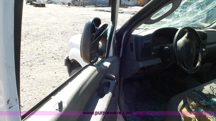 image for item L2161 2005 Ford F450 Super Duty utility truck