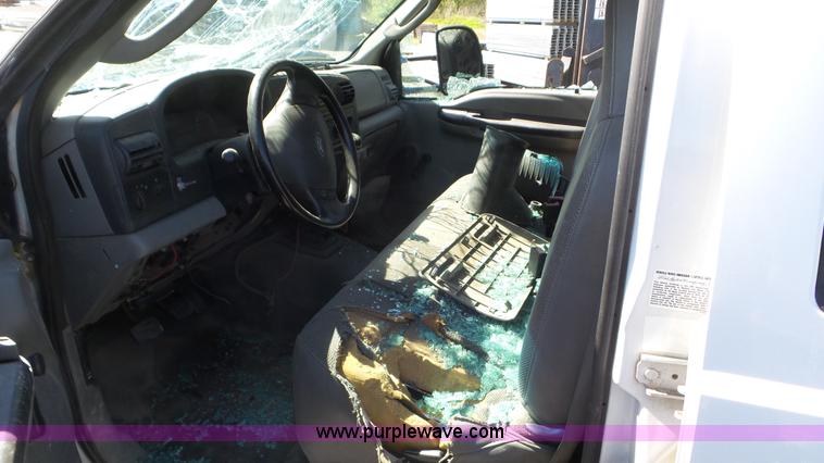 image for item L2161 2005 Ford F450 Super Duty utility truck