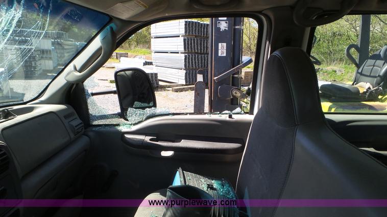 image for item L2161 2005 Ford F450 Super Duty utility truck