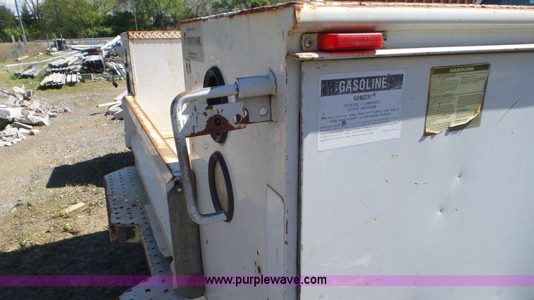 image for item L2161 2005 Ford F450 Super Duty utility truck