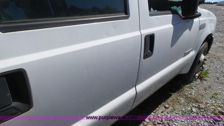 image for item L2161 2005 Ford F450 Super Duty utility truck