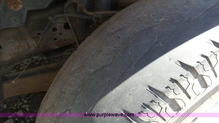 image for item L2161 2005 Ford F450 Super Duty utility truck