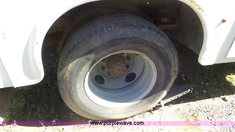 image for item L2161 2005 Ford F450 Super Duty utility truck