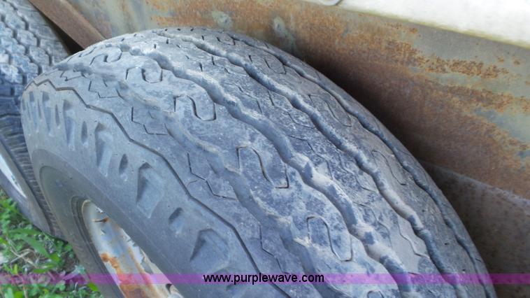 image for item L2162 1996 Wells Cargo CVG2425 enclosed cargo trailer