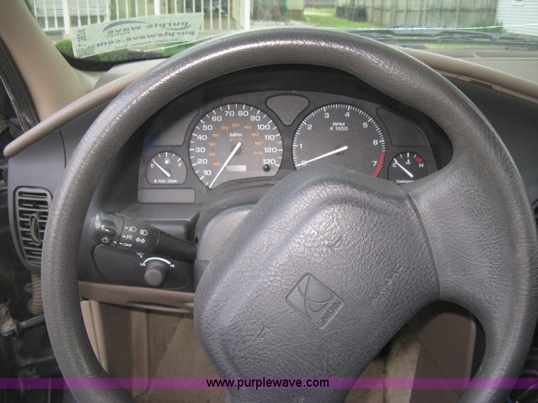 image for item L3824 2000 Saturn SL